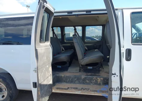 2025 Chevrolet Express Passenger Rwd 3500 Extended Wheelbase Lt z USA, uszkodzony, nr VIN 1GAZGPF75S1106367